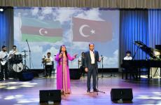Azərbaycanın və Türkiyənin birinci xanımları Bakıdakı DOST İnklüziv İnkişaf və Yaradıcılıq Mərkəzi ilə tanış olublar (YENİLƏNİB) (FOTO)