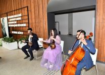 Azərbaycanın və Türkiyənin birinci xanımları Bakıdakı DOST İnklüziv İnkişaf və Yaradıcılıq Mərkəzi ilə tanış olublar (YENİLƏNİB) (FOTO)