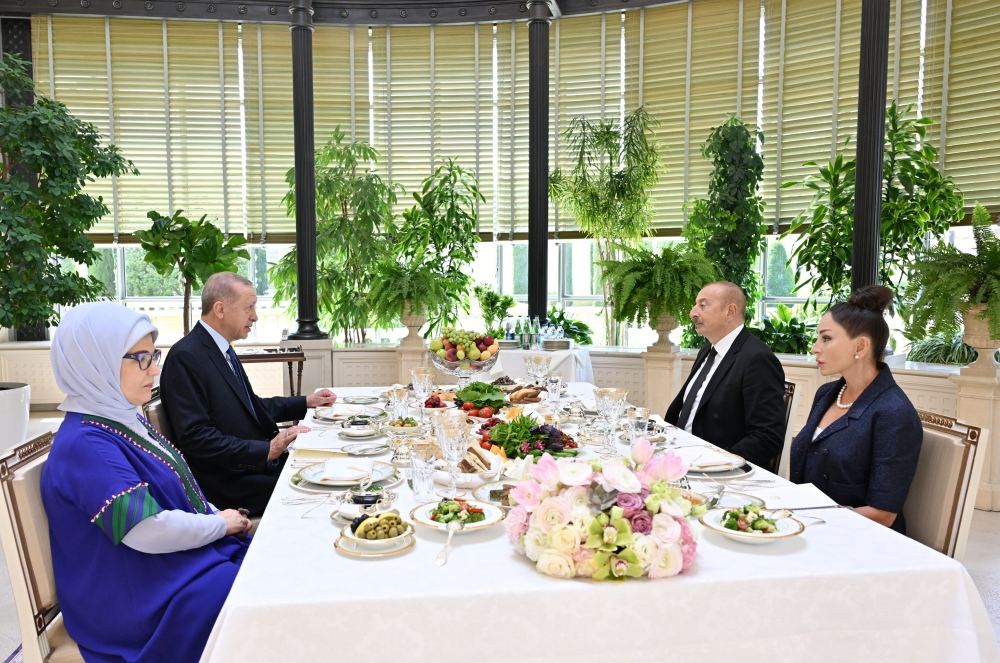 Azərbaycan və Türkiyə prezidentləri birgə işçi naharı ediblər (FOTO)