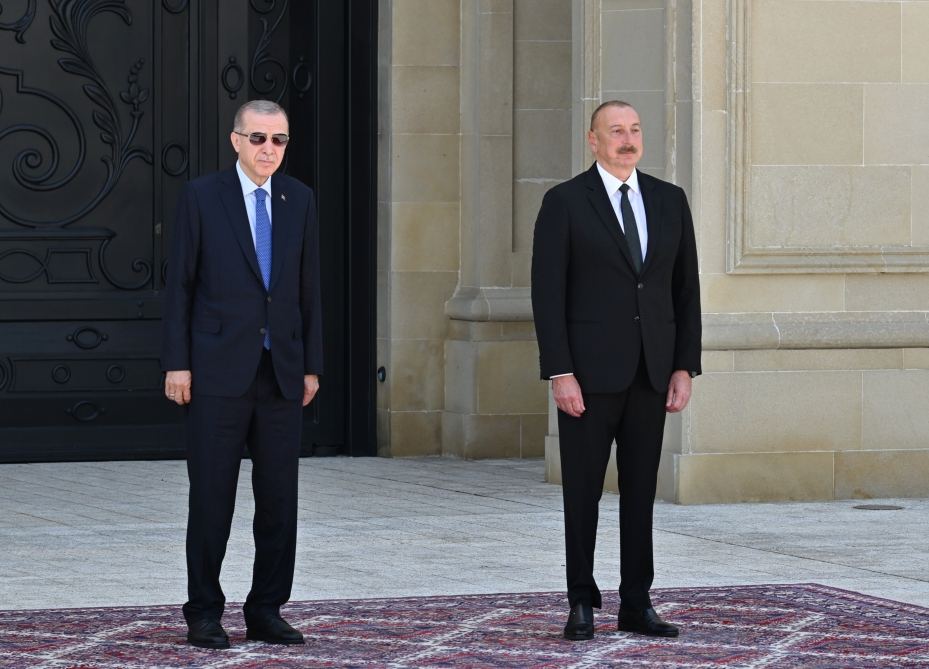 Türkiyə Prezidenti Rəcəb Tayyib Ərdoğanın rəsmi qarşılanma mərasimi olub (YENİLƏNİB) (FOTO/VİDEO)