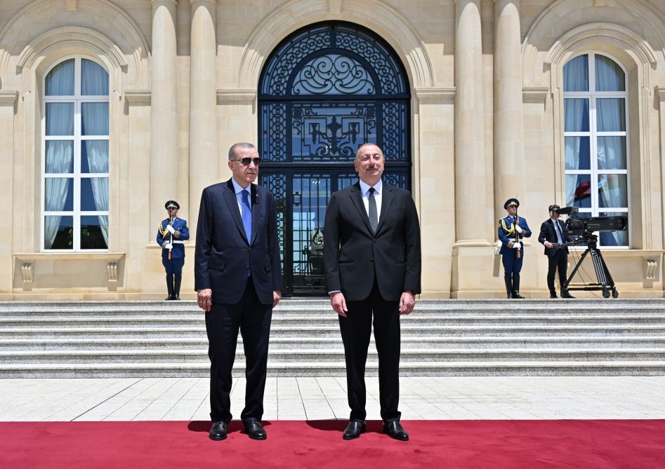 Türkiyə Prezidenti Rəcəb Tayyib Ərdoğanın rəsmi qarşılanma mərasimi olub (YENİLƏNİB) (FOTO/VİDEO)