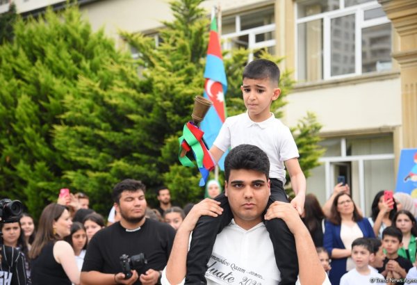 Bu gün Azərbaycan məktəblərində “Son zəng” çalınır