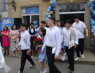 Məktəblərdə "Son zəng" çalındı (FOTOSESSİYA)