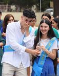 Məktəblərdə "Son zəng" çalındı (FOTOSESSİYA)