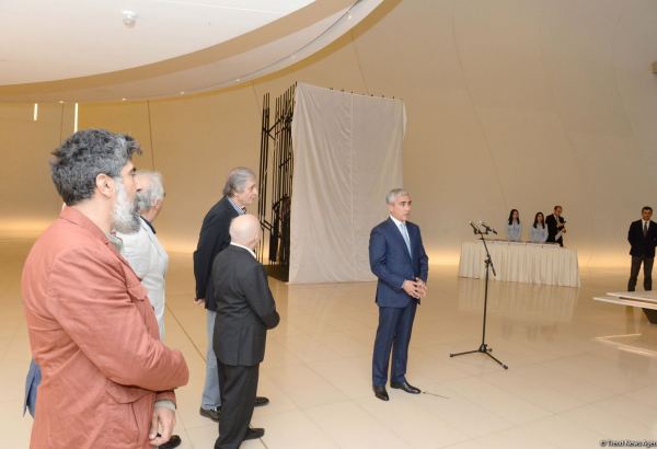 Heydər Əliyev Mərkəzində Ulu Öndər Heydər Əliyevin 100 illiyinə həsr olunan təntənəli gecə keçirilib (FOTO)