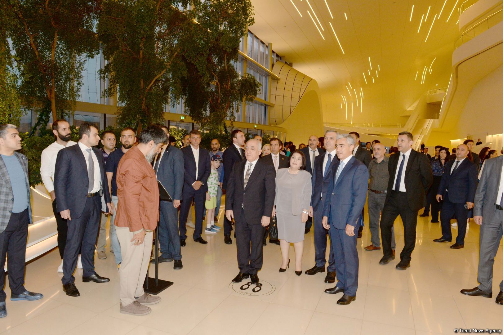 Heydər Əliyev Mərkəzində Ulu Öndər Heydər Əliyevin 100 illiyinə həsr olunan təntənəli gecə keçirilib (FOTO)