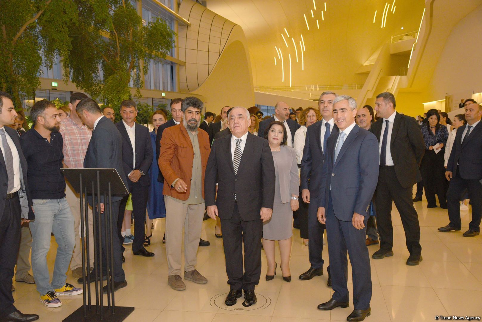 Heydər Əliyev Mərkəzində Ulu Öndər Heydər Əliyevin 100 illiyinə həsr olunan təntənəli gecə keçirilib (FOTO)