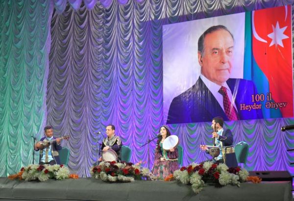Ümummilli Lider Heydər Əliyevin 100 illik yubileyi Tacikistanda silsilə tədbirlərlə qeyd edilir