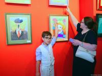 Gözəlliklər və xəyallar dünyasına maraqlı səyahət - "Leonardo Art School Baku" tələbələrinin əsərlərinin sərgisi (FOTO)