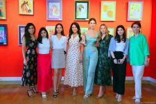 Gözəlliklər və xəyallar dünyasına maraqlı səyahət - "Leonardo Art School Baku" tələbələrinin əsərlərinin sərgisi (FOTO)