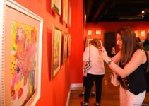Gözəlliklər və xəyallar dünyasına maraqlı səyahət - "Leonardo Art School Baku" tələbələrinin əsərlərinin sərgisi (FOTO)