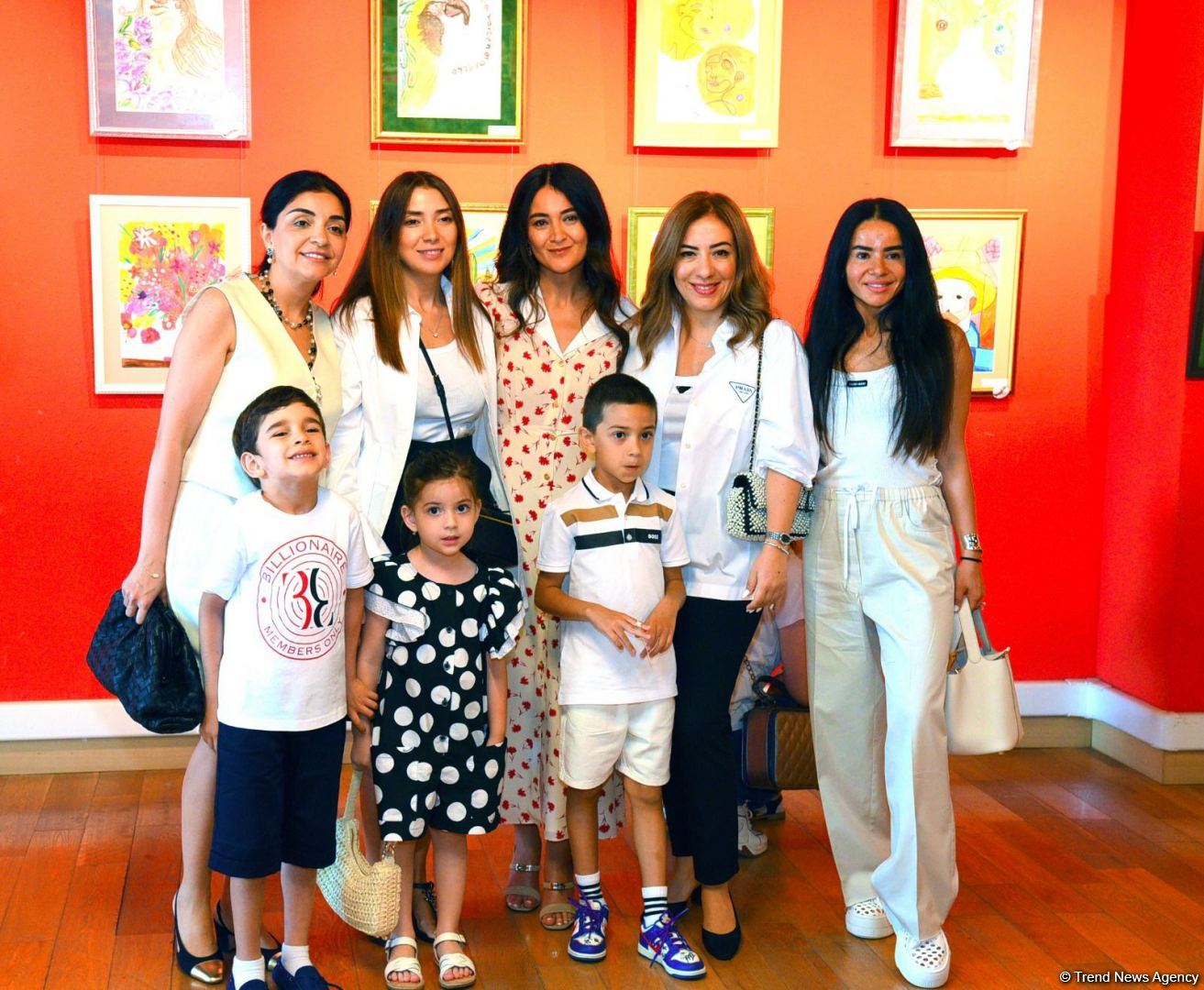 Gözəlliklər və xəyallar dünyasına maraqlı səyahət - "Leonardo Art School Baku" tələbələrinin əsərlərinin sərgisi (FOTO)