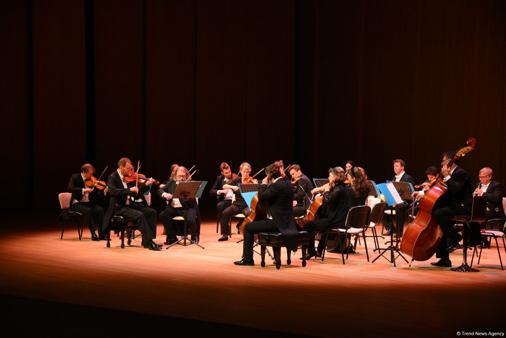 Heydər Əliyev Mərkəzində dünya şöhrətli Vyana Kamera Orkestrinin konserti keçirilib (FOTO)