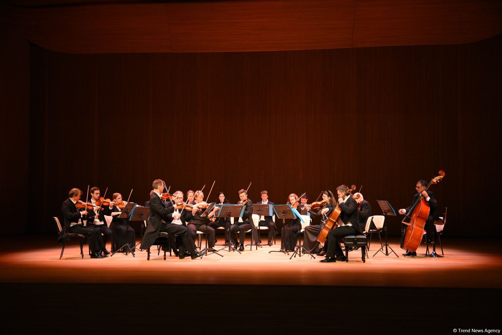 Heydər Əliyev Mərkəzində dünya şöhrətli Vyana Kamera Orkestrinin konserti keçirilib (FOTO)