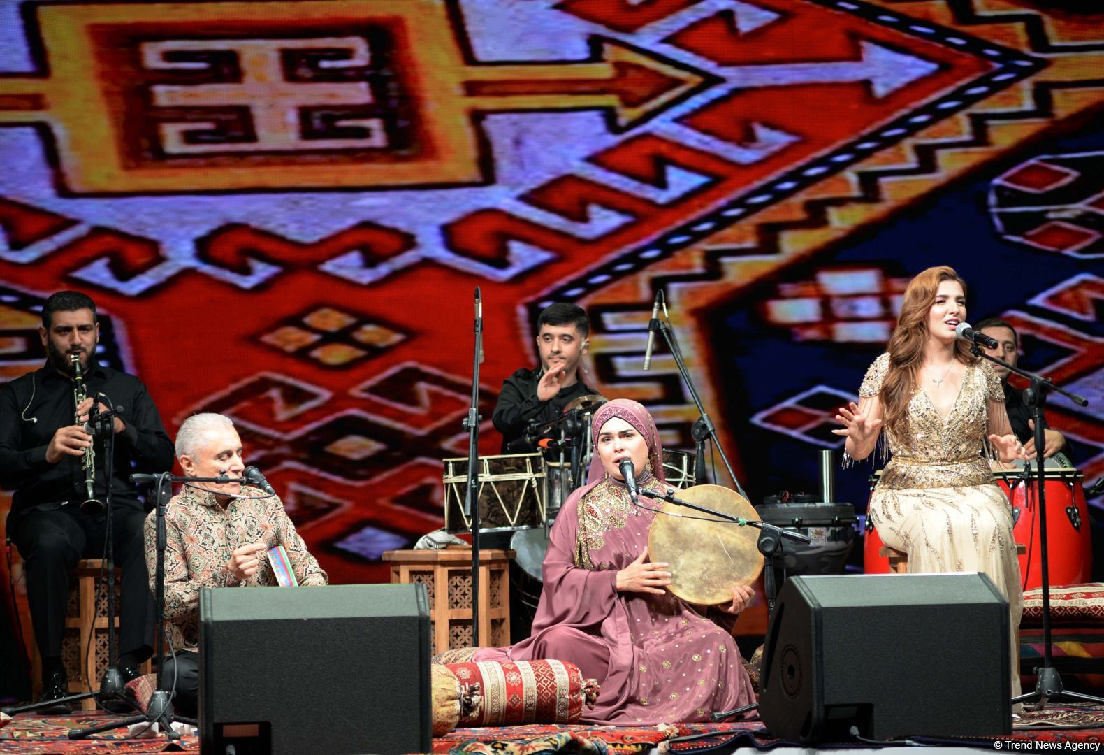 Heydər Əliyev Sarayında “Muğam aləmi” 6-cı Beynəlxalq Musiqi Festivalının açılışı olub (FOTO)