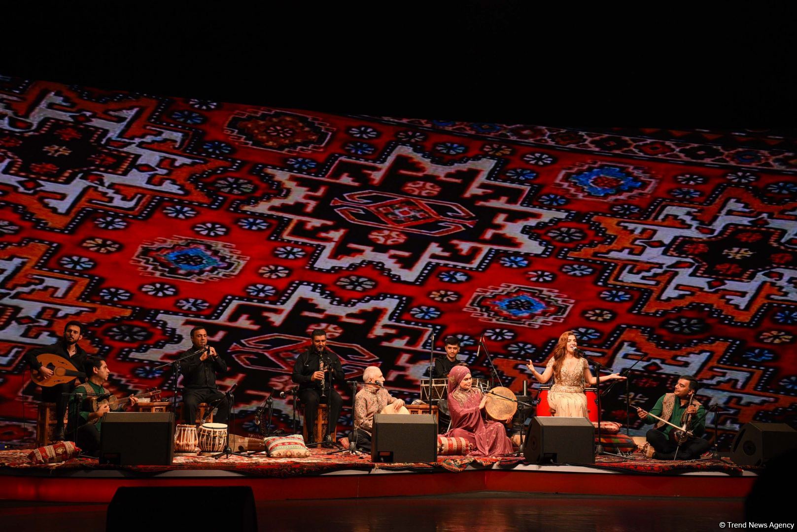 Heydər Əliyev Sarayında “Muğam aləmi” 6-cı Beynəlxalq Musiqi Festivalının açılışı olub (FOTO)