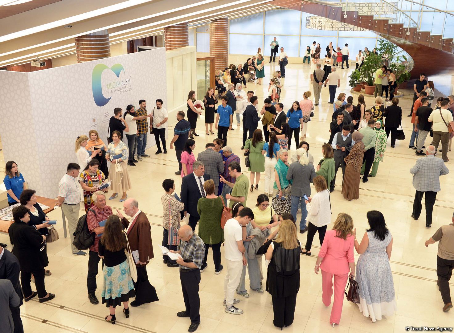 Heydər Əliyev Sarayında “Muğam aləmi” 6-cı Beynəlxalq Musiqi Festivalının açılışı olub (FOTO)