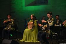 “Muğam aləmi” festivalı çərçivəsində özbək fotorəssamının sərgisi açılıb və muğam sənətkarlarının konserti keçirilib (FOTO)