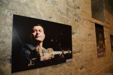 “Muğam aləmi” festivalı çərçivəsində özbək fotorəssamının sərgisi açılıb və muğam sənətkarlarının konserti keçirilib (FOTO)