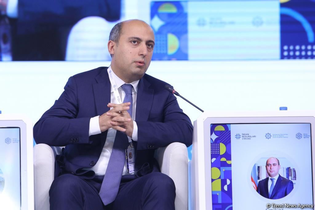 Şam yeməyini bir yerdə edən ailələrlə, ayrı edənlərdə böyüyən uşaqlarda çox böyük fərq var - Emin Əmrullayev