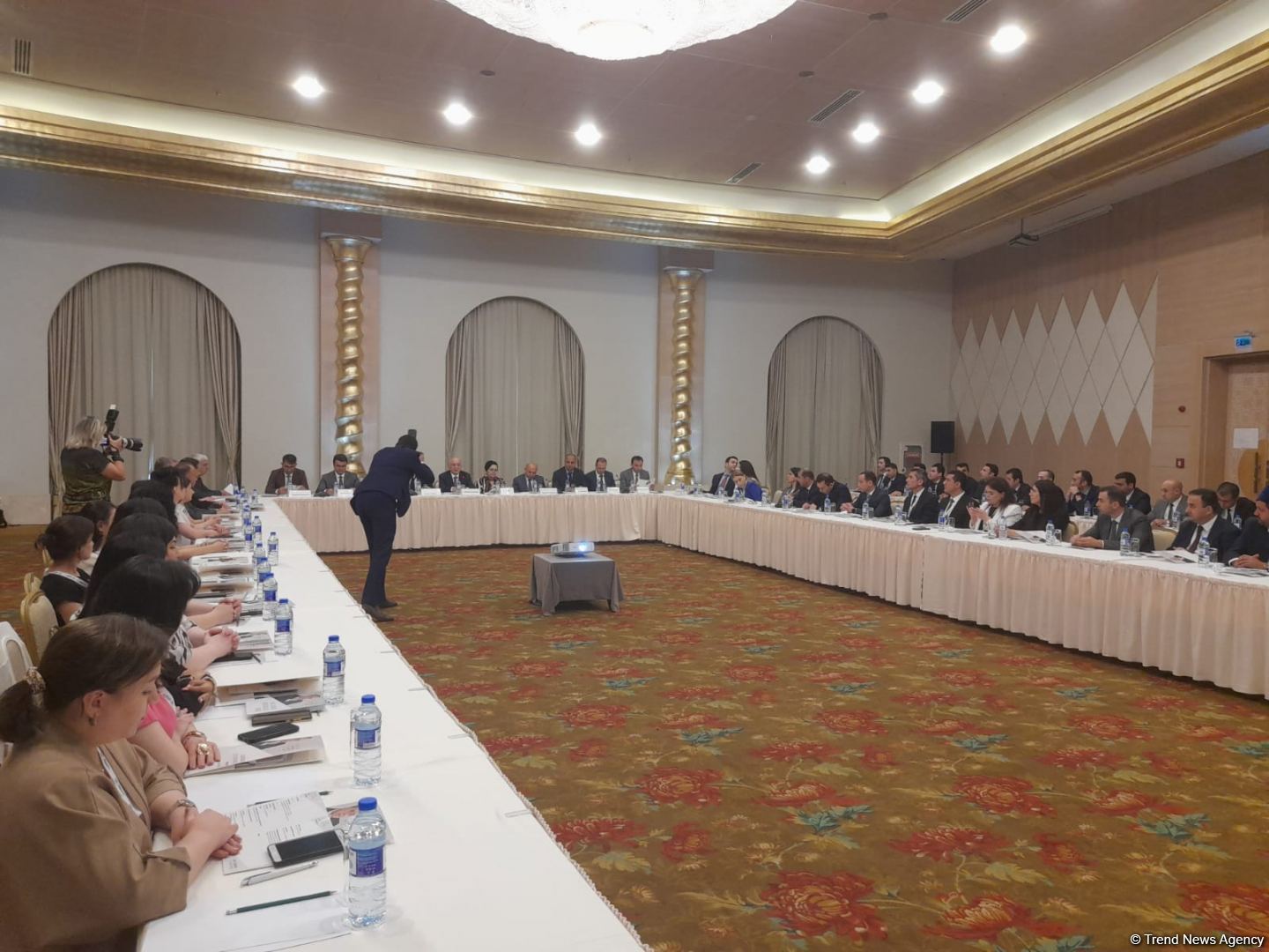 “Azərbaycanın dövlət-din modeli” mövzusunda konfrans keçirilib (FOTO)