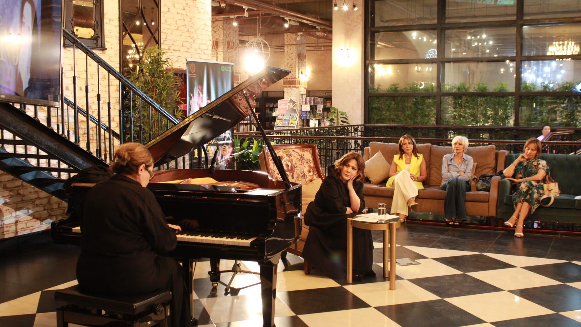 Bakı Kitab Mərkəzində 2-ci Beynəlxalq Piano Festivalı çərçivəsində poeziya və musiqi gecəsi keçirilib (FOTO/VİDEO)
