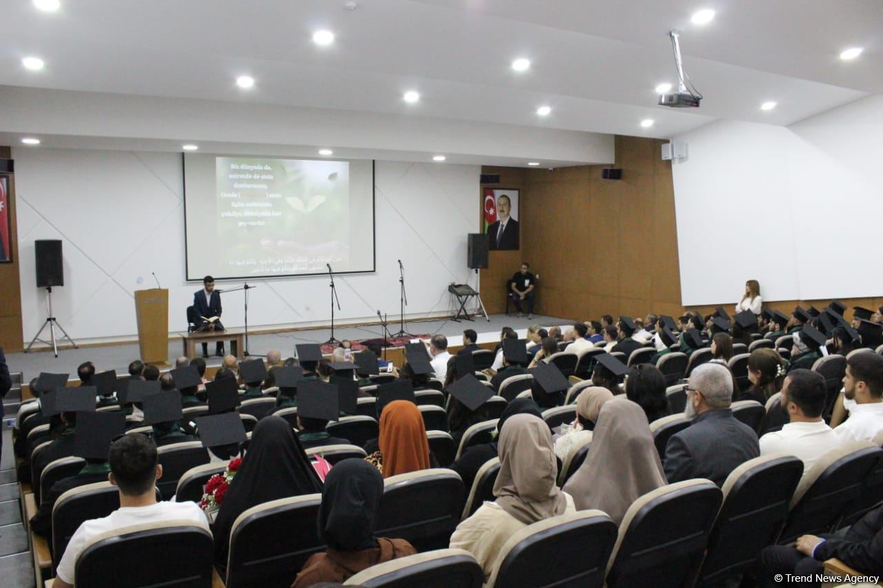 Azərbaycan İlahiyyat İnstitutunda Məzun Günü keçirilib (FOTO)