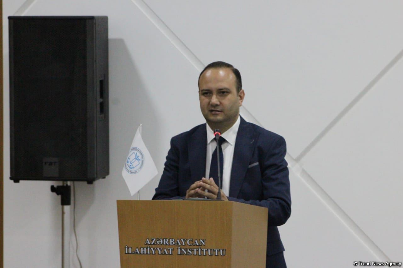 Azərbaycan İlahiyyat İnstitutunda Məzun Günü keçirilib (FOTO)
