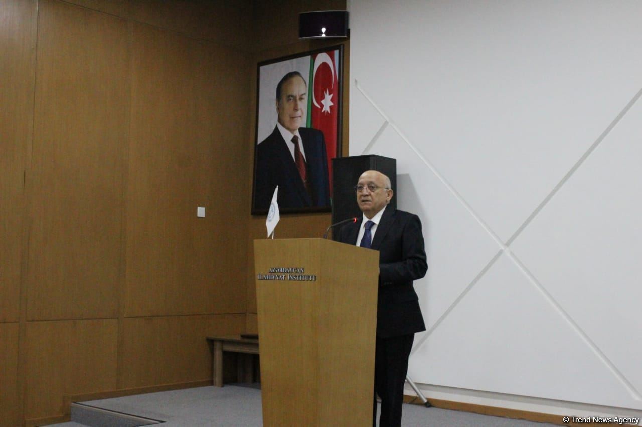 Azərbaycan İlahiyyat İnstitutunda Məzun Günü keçirilib (FOTO)