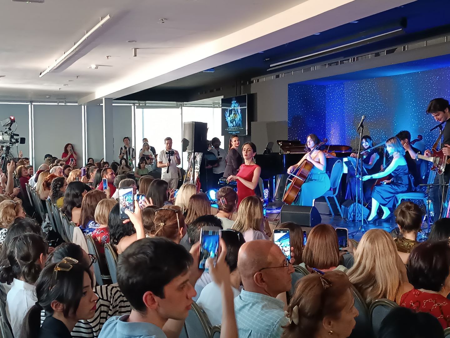Bakı Piano Festivalı çərçivəsində “Violonçel tarixi” adlı musiqili tamaşa nümayiş olunub (FOTO/VİDEO)