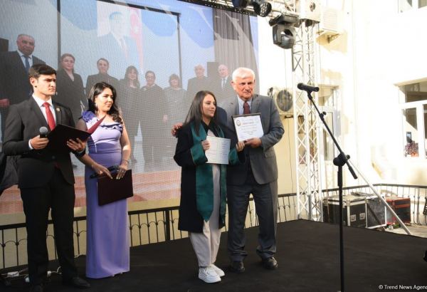 ADU-da “Məzun günü” keçirilib (FOTO)
