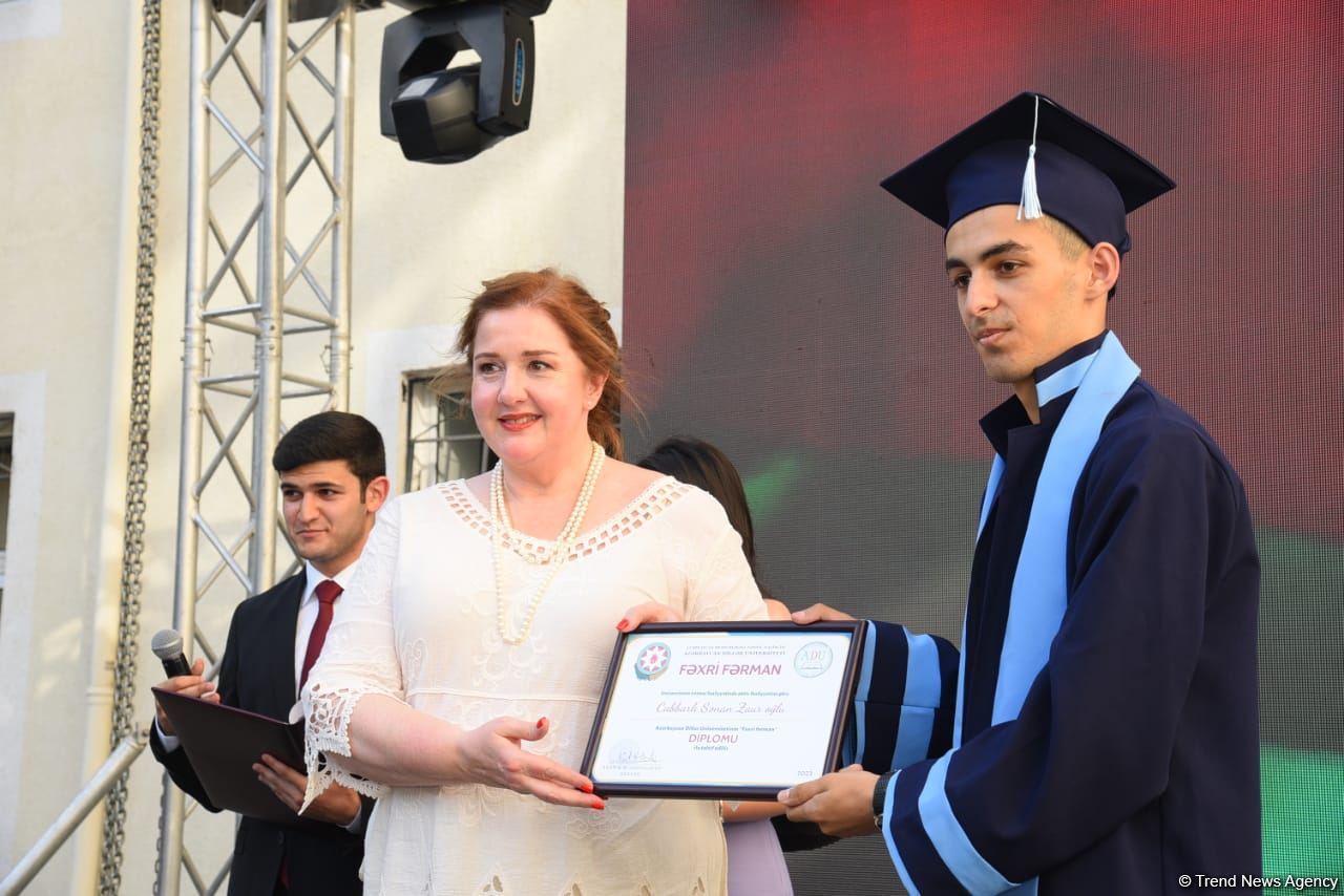 ADU-da “Məzun günü” keçirilib (FOTO)