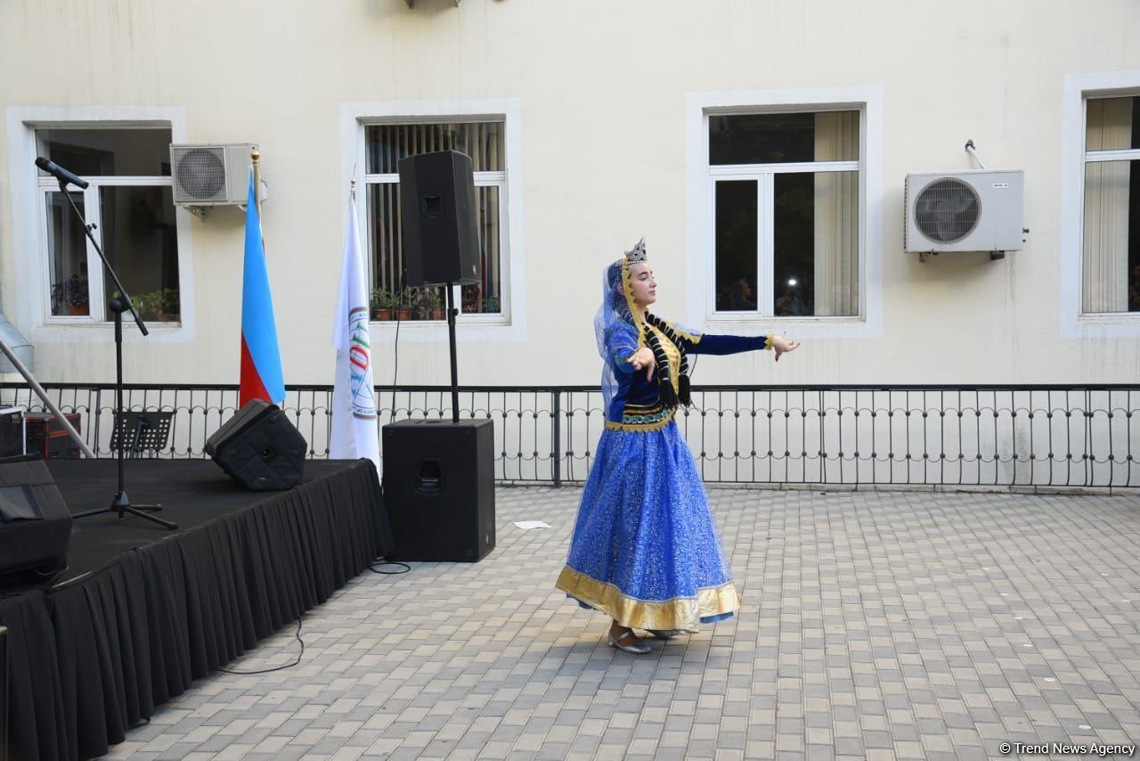 ADU-da “Məzun günü” keçirilib (FOTO)