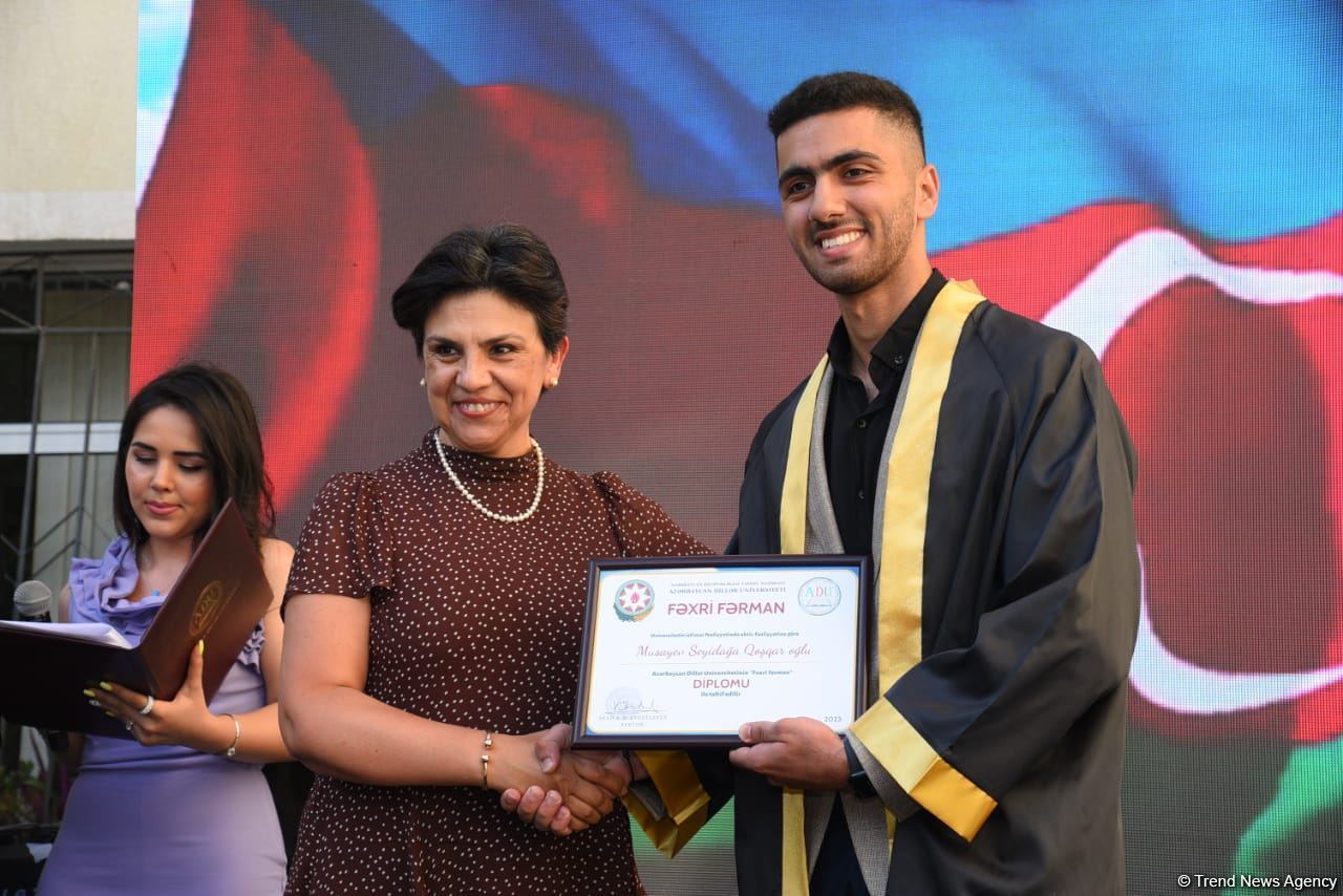 ADU-da “Məzun günü” keçirilib (FOTO)