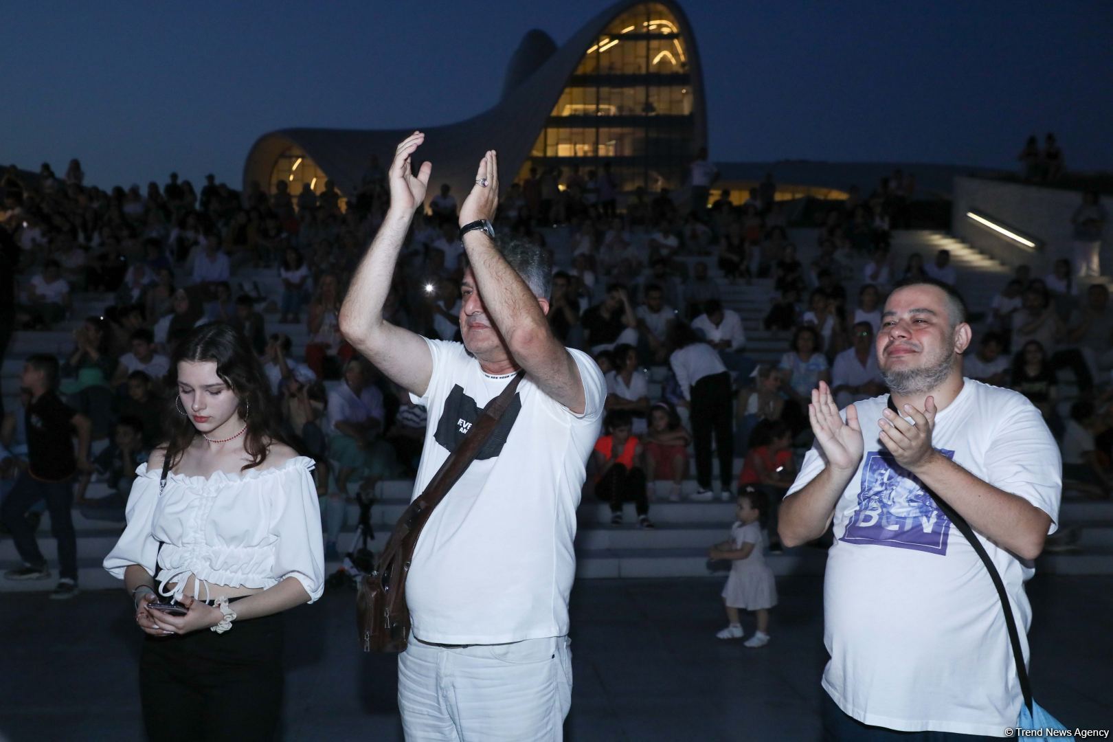 "Bakı Yay Caz Günləri"nin parlaq və unudulmaz akkordu – Oleq Lundstrem adına əfsanəvi orkestrin inanılmaz çıxışı (VİDEO/FOTO)
