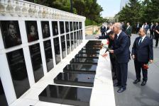 Numan Kurtulmuş Fəxri xiyabanı, Şəhidlər xiyabanını və Türk Şəhidliyi abidəsini ziyarət edib (FOTO)
