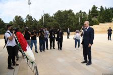 Numan Kurtulmuş Fəxri xiyabanı, Şəhidlər xiyabanını və Türk Şəhidliyi abidəsini ziyarət edib (FOTO)