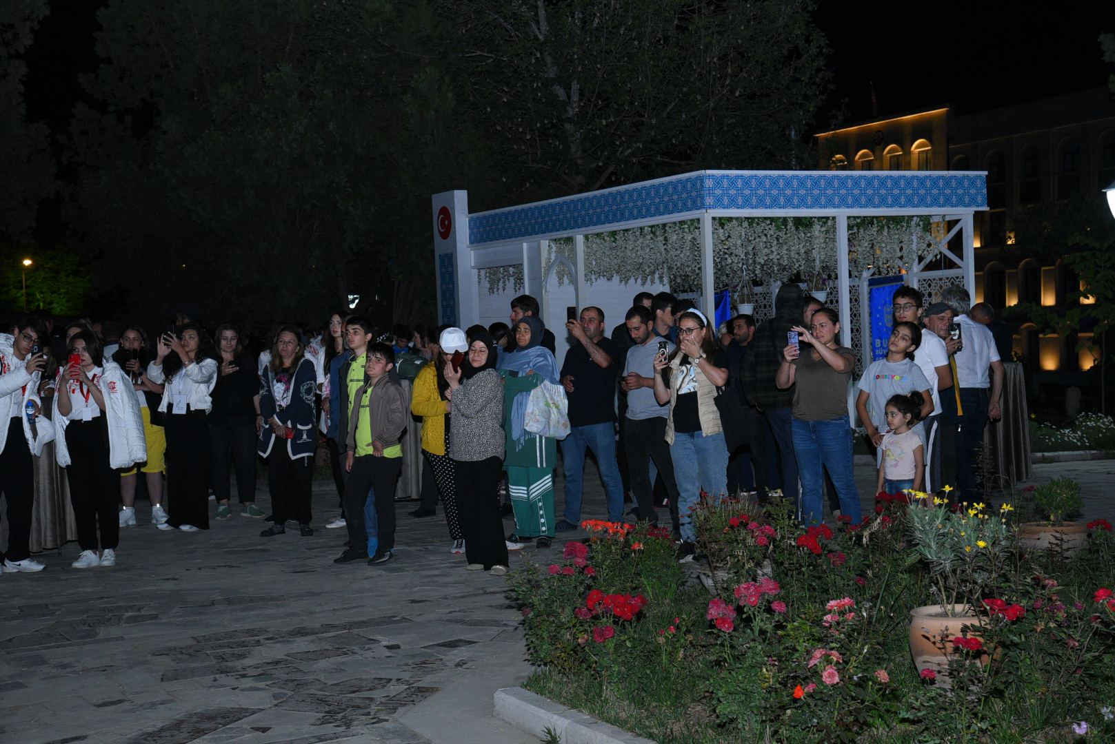 Şuşada Vaqif Poeziya Günləri çərçivəsində “Elektron muğam saatı”, şair və qiraətçilərin açıq mikrofonu təqdim olunub (FOTO)