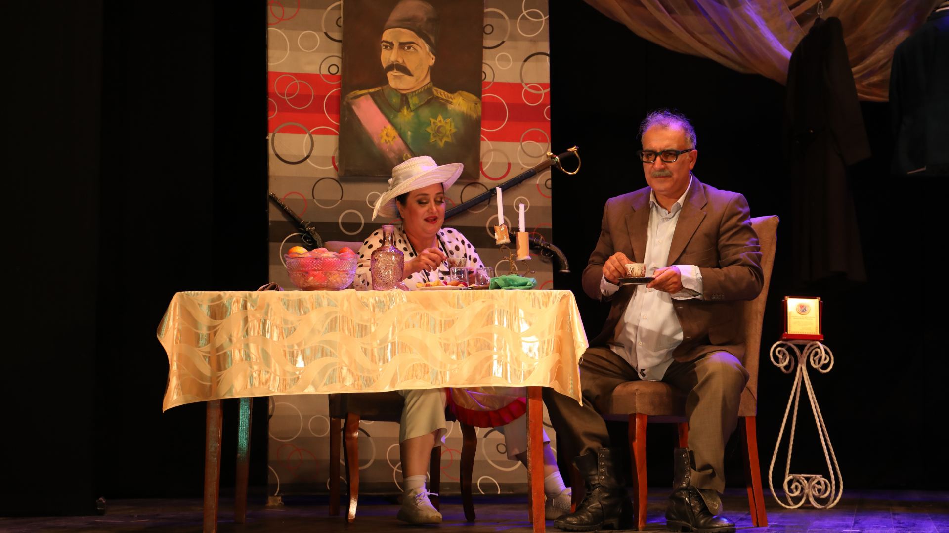 Sumqayıt Dövlət Dram Teatrı Lənkəranda "Öldür məni, canciyər" komediyasını oynayıb
