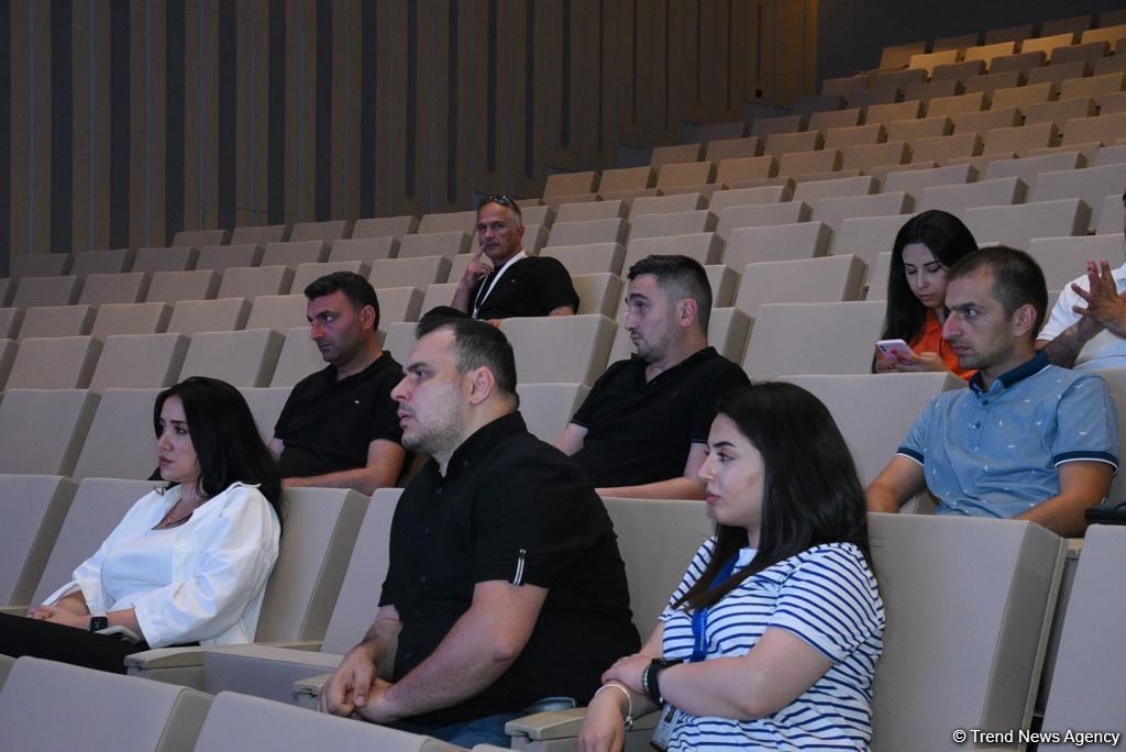 Anadolu Agentliyi tərəfindən televiziya jurnalistləri üçün "Hərbi jurnalistika" mövzusunda təlim keçirilib (FOTO)