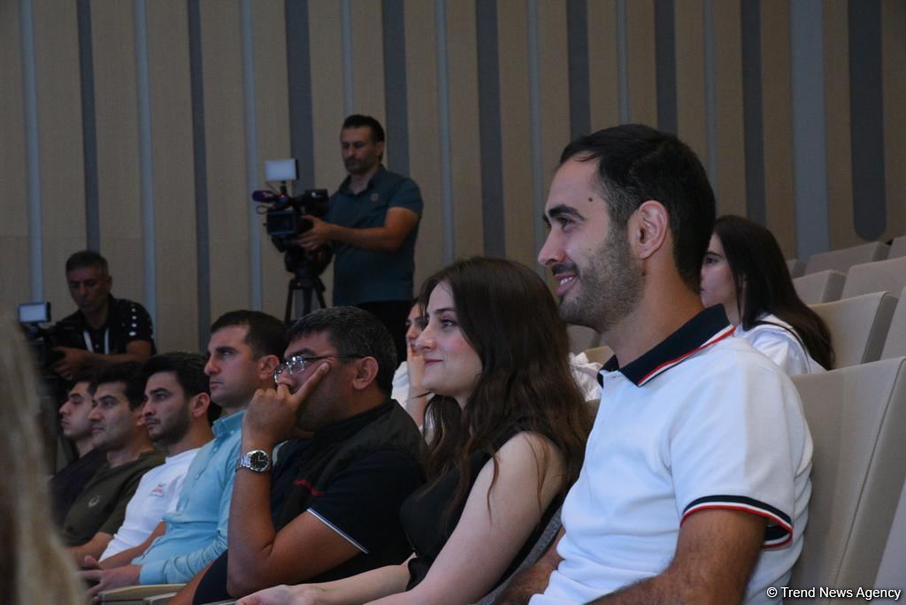 Anadolu Agentliyi tərəfindən televiziya jurnalistləri üçün "Hərbi jurnalistika" mövzusunda təlim keçirilib (FOTO)
