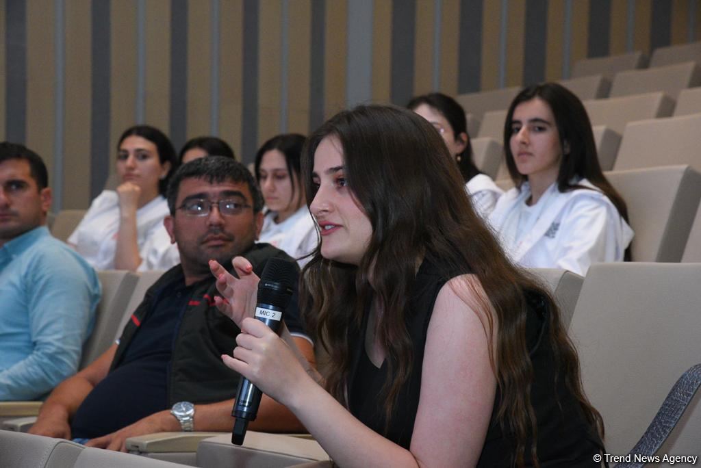 Anadolu Agentliyi tərəfindən televiziya jurnalistləri üçün "Hərbi jurnalistika" mövzusunda təlim keçirilib (FOTO)