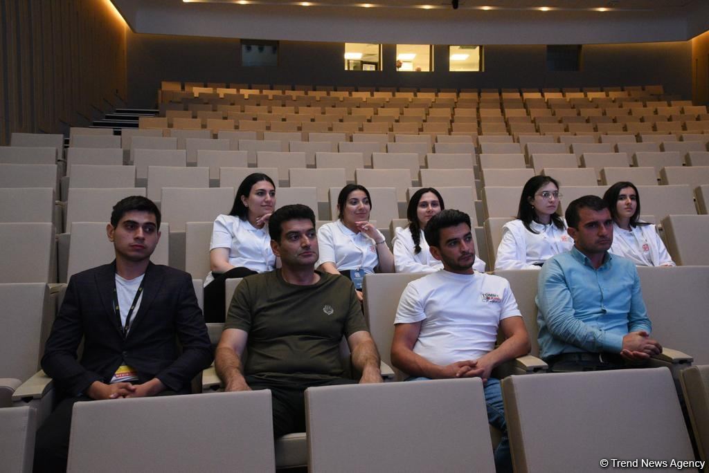 Anadolu Agentliyi tərəfindən televiziya jurnalistləri üçün "Hərbi jurnalistika" mövzusunda təlim keçirilib (FOTO)