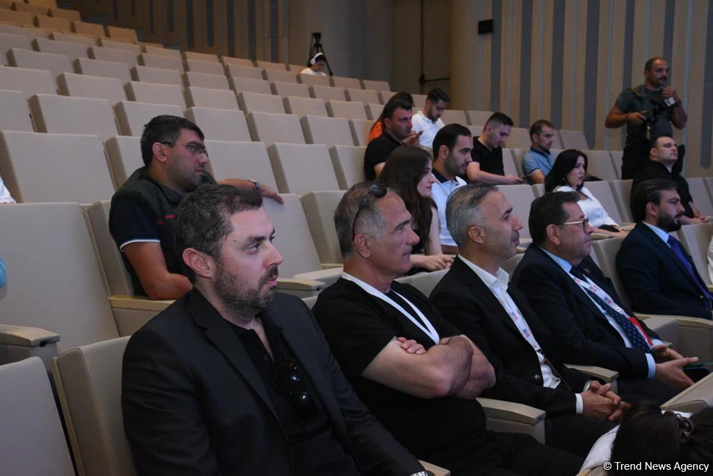 Anadolu Agentliyi tərəfindən televiziya jurnalistləri üçün "Hərbi jurnalistika" mövzusunda təlim keçirilib (FOTO)