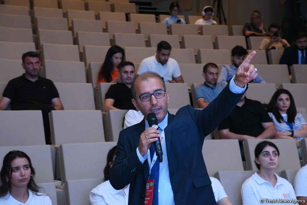 Anadolu Agentliyi tərəfindən televiziya jurnalistləri üçün "Hərbi jurnalistika" mövzusunda təlim keçirilib (FOTO)