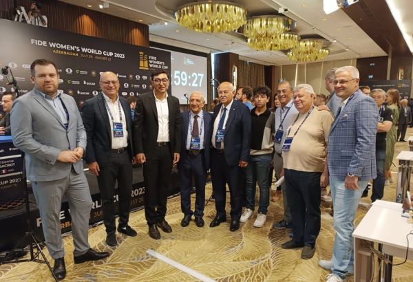 Bakıda 300-dən çox şahmatçının iştirakı ilə FİDE Dünya Kuboku start götürüb (FOTO)