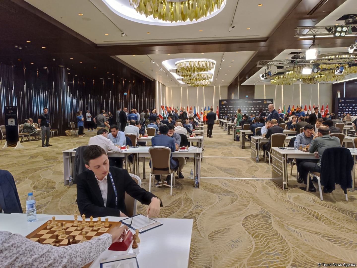 Bakıda 300-dən çox şahmatçının iştirakı ilə FİDE Dünya Kuboku start götürüb (FOTO)