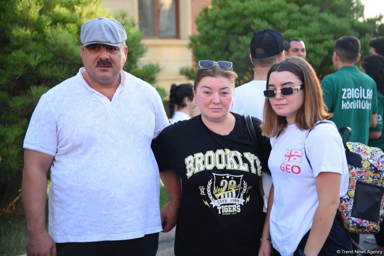 Daha 106 nəfər doğma yurda köçürüldü (FOTO/VİDEO)