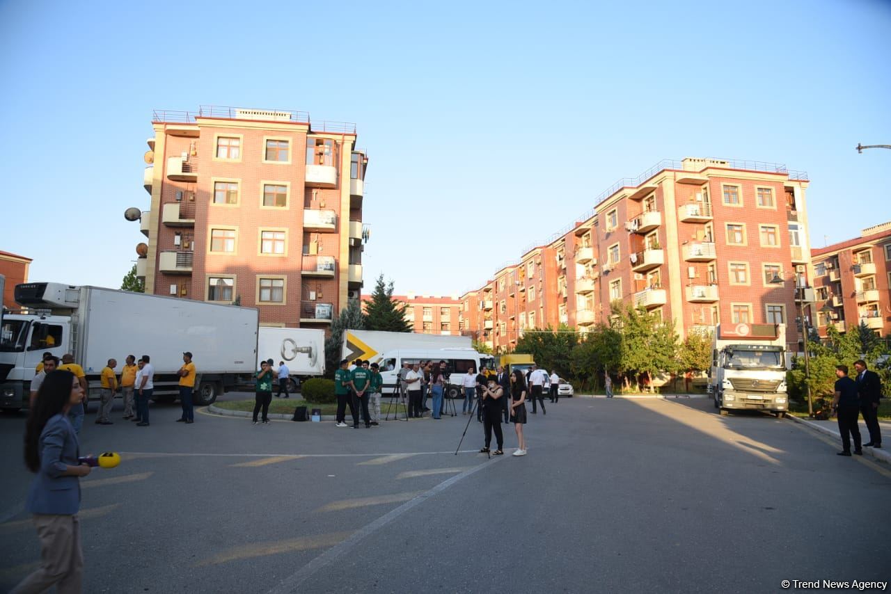 Daha 106 nəfər doğma yurda köçürüldü (FOTO/VİDEO)