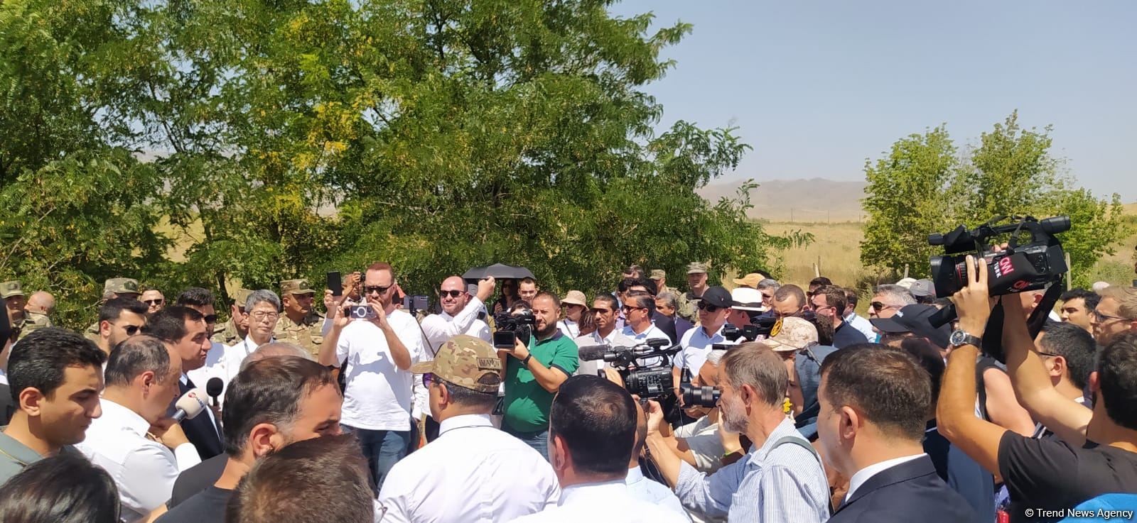 Diplomatik korpus üzvləri Ağdam-Xankəndi yolunda olublar (FOTO)
